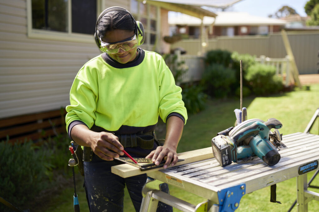 Rabia on the tools 