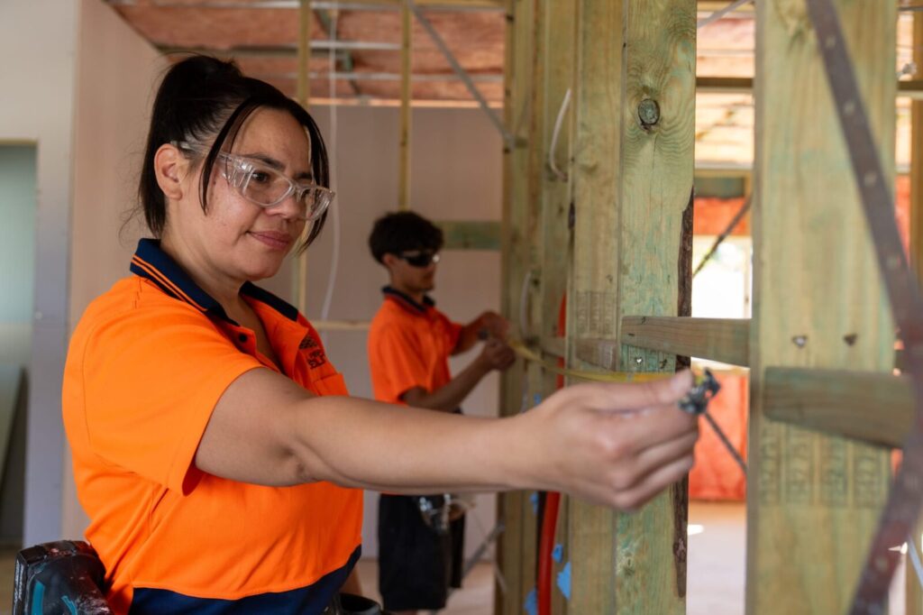 Kiriana on the tools
